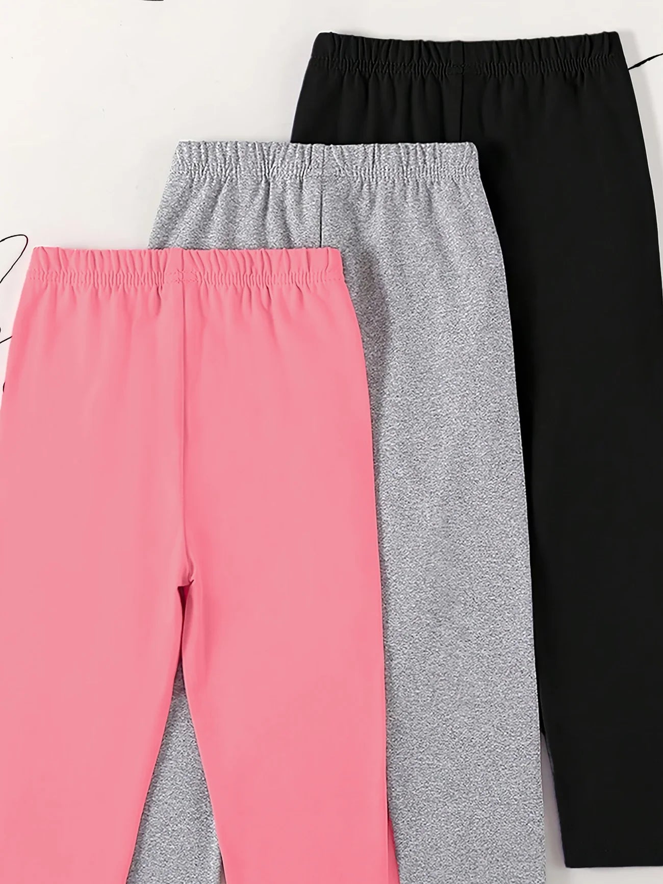 A 3-Piece Set Of Multi-Color Casual And Fashionable Leggings With Heart-Shaped Printed Patterns For Girls In Spring And Autumn,