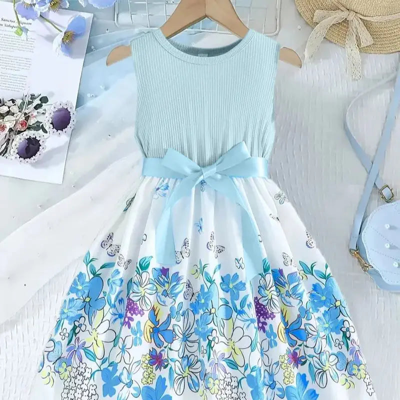 A Fresh And Cute Sleeveless Blue Floral Pattern Dress For Summer